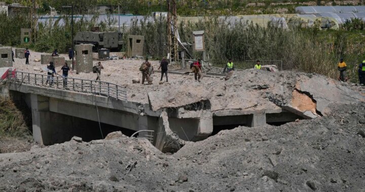 Israel intensifica sus ataques en el sur de Líbano entre rumores de una posible conversación de sus líderes