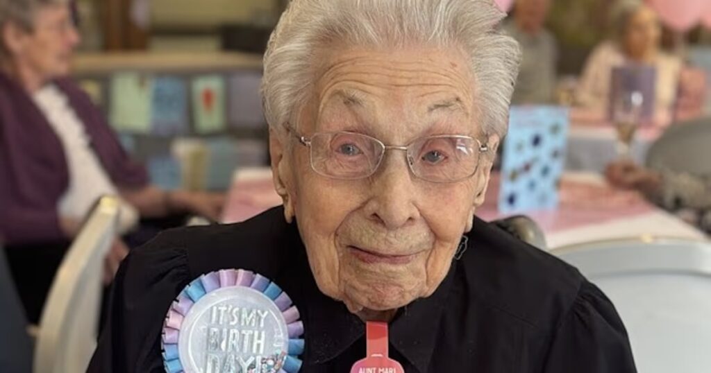 La mujer más longeva del noroeste de Inglaterra cumplió 112 años y compartió sus secretos para una vida larga
