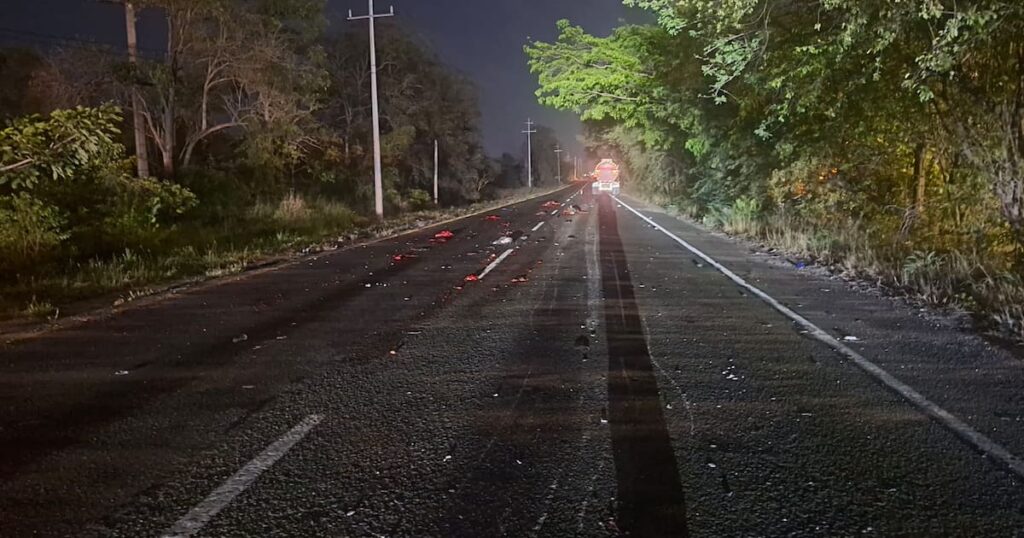 2 motociclistas mueren al ser arrollados por un camión en la vía Mamonal