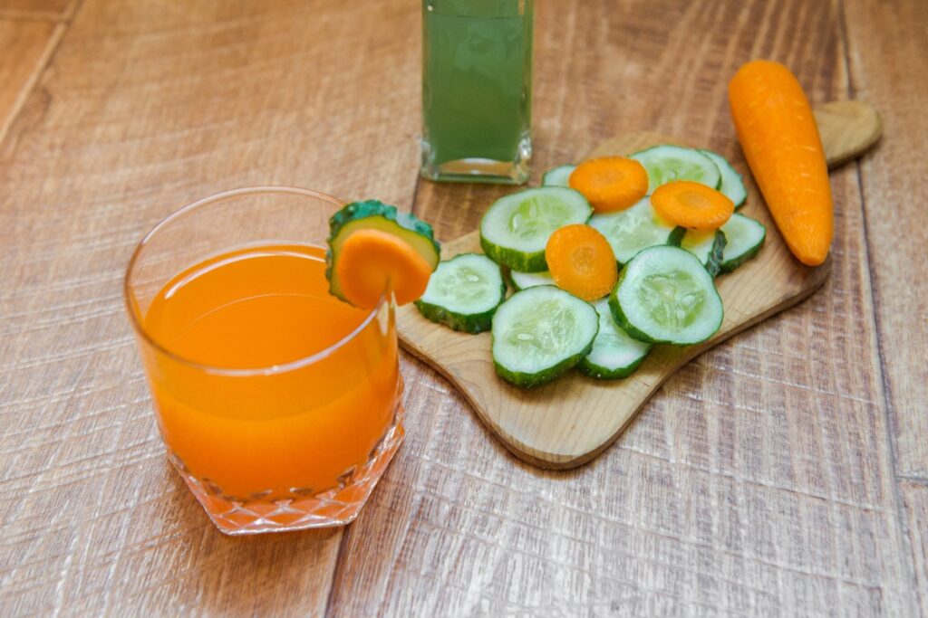 Cómo tomar jugo de zanahoria y pepino para limpiar los riñones