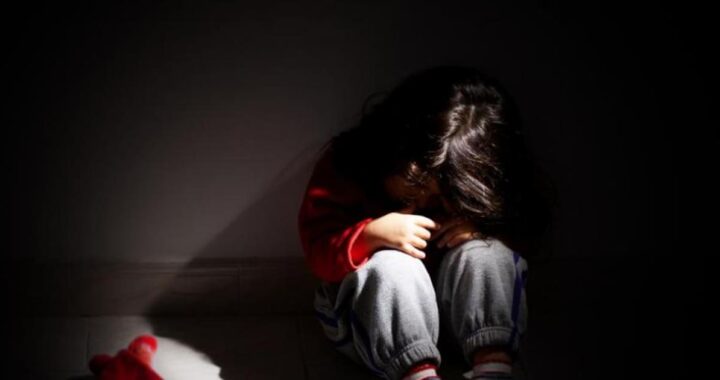 Menor de 11 años explotada sexualmente en Magdalena: su madre y padrastro la ofrecían por 20.000 pesos