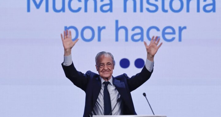 Florentino Pérez en mitin electoral rodeado de leyendas como Ronaldo Nazário, con carteles de '15 Champions' al fondo y socios ovacionando