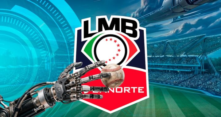 Árbitro de béisbol con auricular recibe decisión de IA mientras el lanzador y bateador esperan el veredicto tecnológico