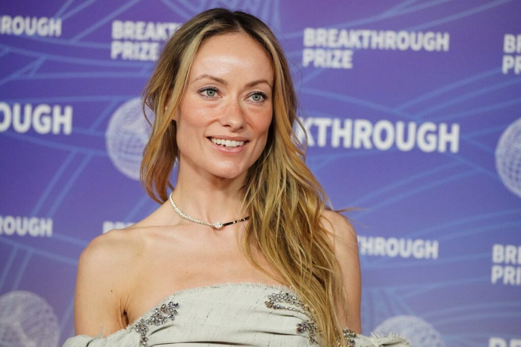 Olivia Wilde responde con humor a los rumores sobre su aspecto: “No estoy muerta”