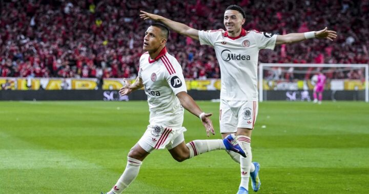 El Sevilla sigue creyendo y mete en descenso al Alavés