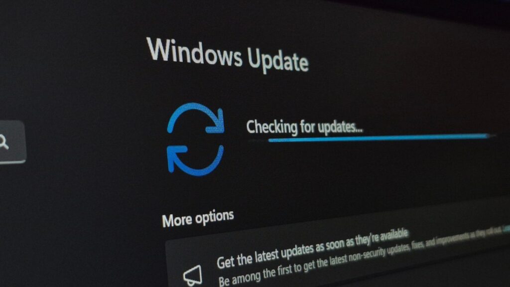 Una pantalla de carga de Windows con un círculo giratorio