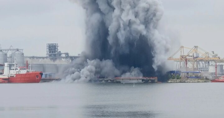 Restos de un dron naval explotado en el muelle 78 del puerto de Constanza, con la OTAN en alerta máxima