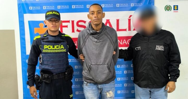 Foto de César Enrique Centeno Palacios durante su captura en Cartagena por homicidio en Policarpa