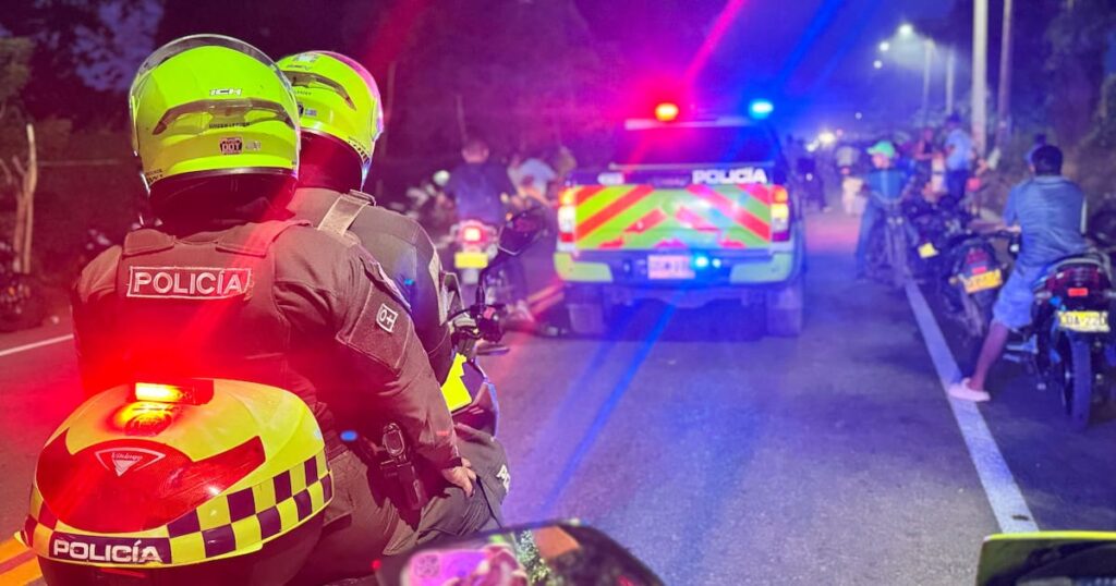 Policías en operativo de seguridad durante las corralejas de Magangué, Bolívar