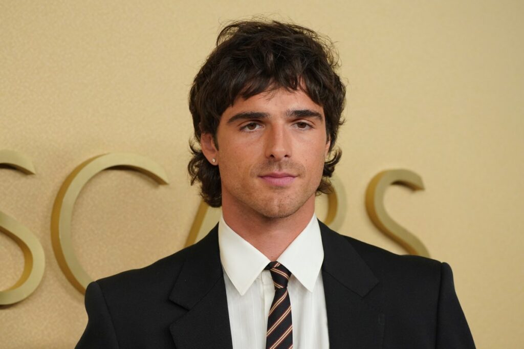 Jacob Elordi en un momento de tensión con un fan en Tokio, reflejando el debate sobre privacidad y admiración
