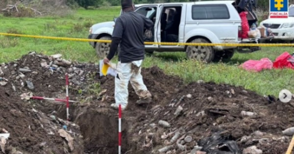 Exhumación en cementerio de Ayapel revela restos de familia desaparecida por paramilitares en 1987