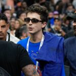 Timothée Chalamet celebra el título de los Knicks en el vestuario con los jugadores