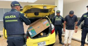 Policía del Atlántico incauta 22 kg de marihuana ocultos en maletero de taxi durante operativo vial