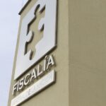 Hellen, niña de 11 años rescatada, abraza a su tía en la Clínica del Bosque de Barranquilla tras 3 días desaparecida