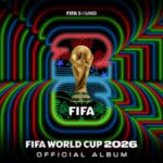 Portada del álbum del Mundial 2026 con Shakira y Alejandro Fernández rodeados de símbolos culturales de 22 países participantes