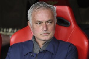 José Mourinho en rueda de prensa como entrenador del Real Madrid, tras su récord fichaje por 15 millones