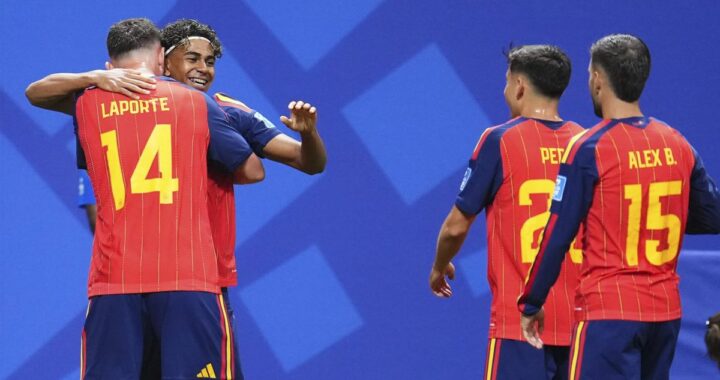 Lamine Yamal celebra su gol en el 4-0 de España a Arabia Saudí en el Mundial 2026