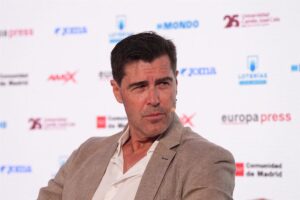 Raúl Chapado en rueda de prensa anunciando su no reelección en la RFEA y su ambición en World Athletics