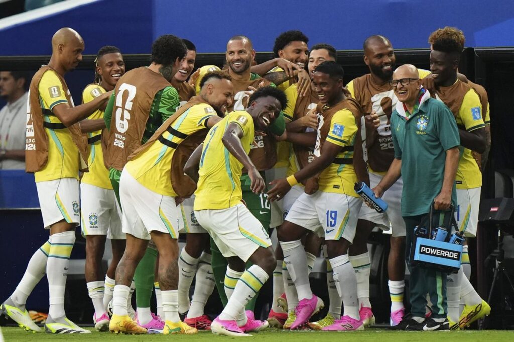 Brasil abduce a Escocia con Vinícius