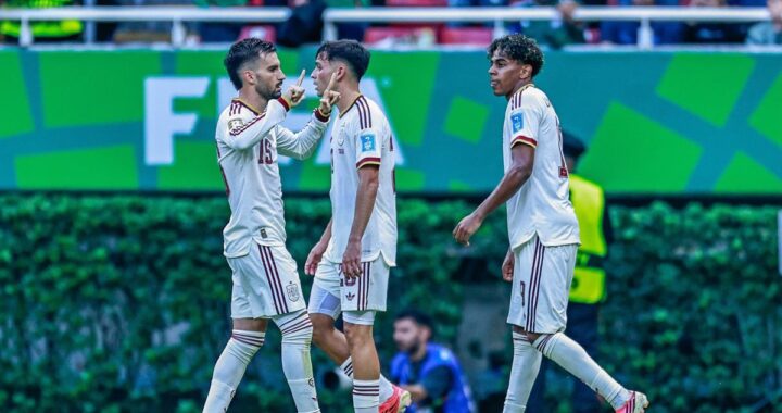 Baena celebra su gol decisivo en el España 1-0 Uruguay del Mundial 2026