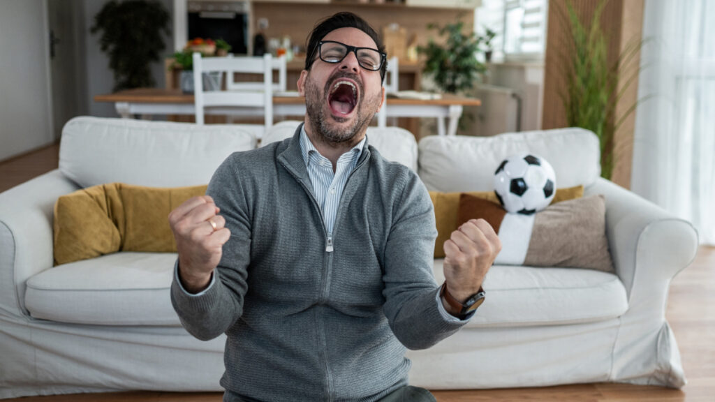 Gráfico médico mostrando el aumento de adrenalina y presión arterial durante un gol decisivo en un partido de fútbol