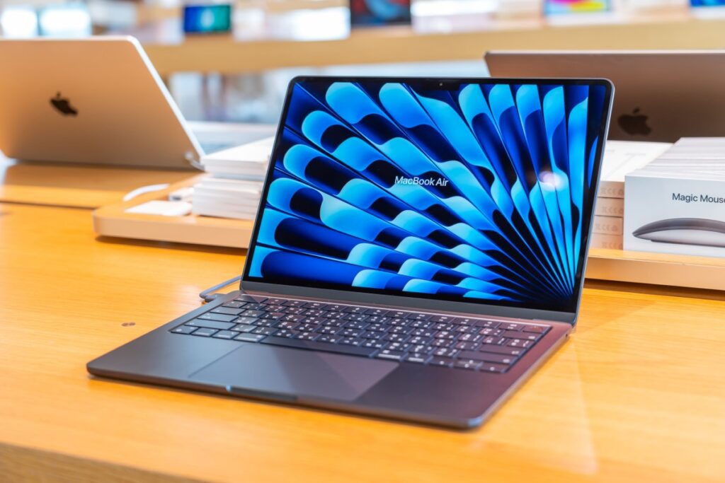 Gráfico de subida de precios de Apple por escasez de chips de IA y RAM