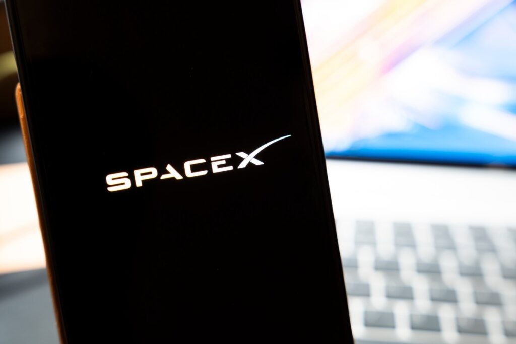 Servidores con GPUs NVIDIA en el centro de datos Colossus 1 de SpaceX, clave para el acuerdo con Google en IA