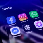 Pantallas en blanco de Facebook, Instagram y WhatsApp durante la caída global de Meta