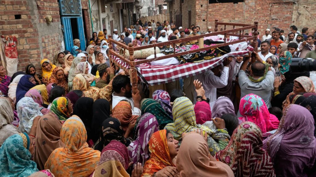 Inundaciones y corrimientos de tierra por el monzón en Pakistán con 9 muertos y 28 heridos