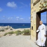 El papa León XIV visita Lampedusa: "Los migrantes muertos también son víctimas de decisiones omitidas"