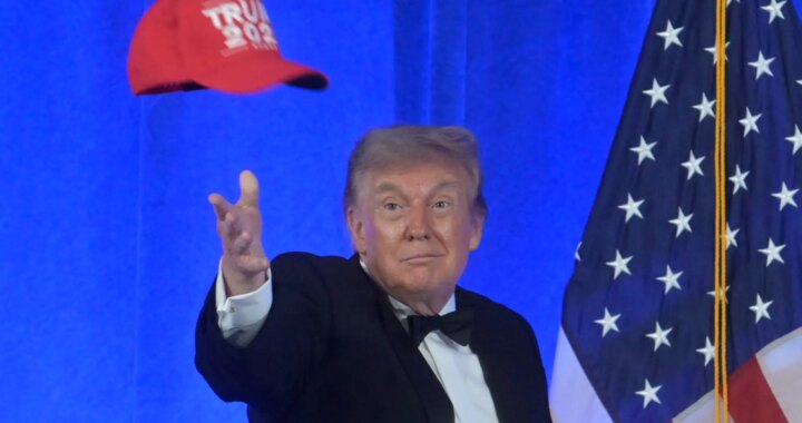 Trump celebra la Cena de Corresponsales que fue suspendida tras su intento de asesinato y reivindica en ella la libertad de expresión