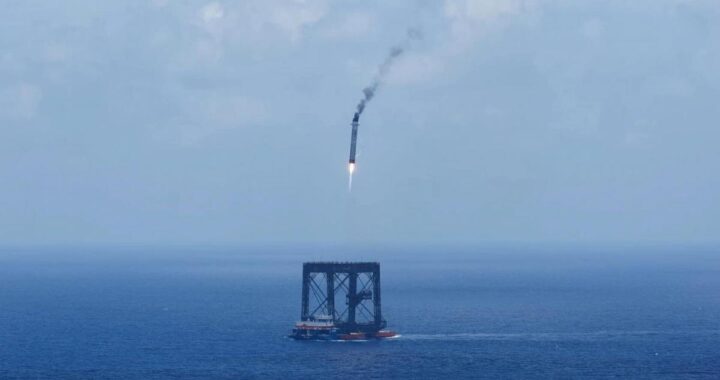 China reduce la brecha espacial con EE.UU. tras recuperar la primera etapa de un cohete