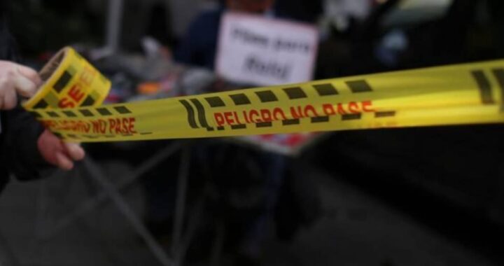 Escena del crimen en Kennedy con arma cortopunzante usada en el homicidio