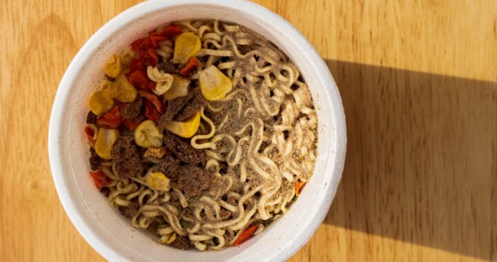 3 alimentos que suben la presión arterial de golpe y que los latinos consumen todos los días