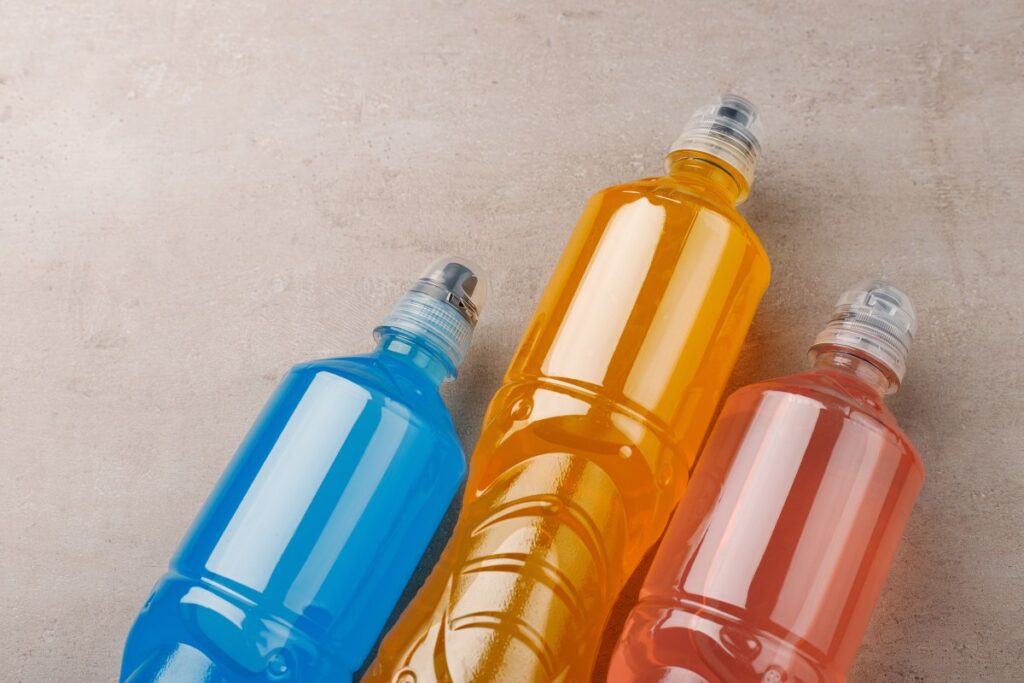5 bebidas de verano que dañan tus riñones sin que lo notes: expertos