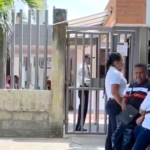Escena de crimen en conjunto residencial Los Mangos, Soledad, tras ataque sicarial