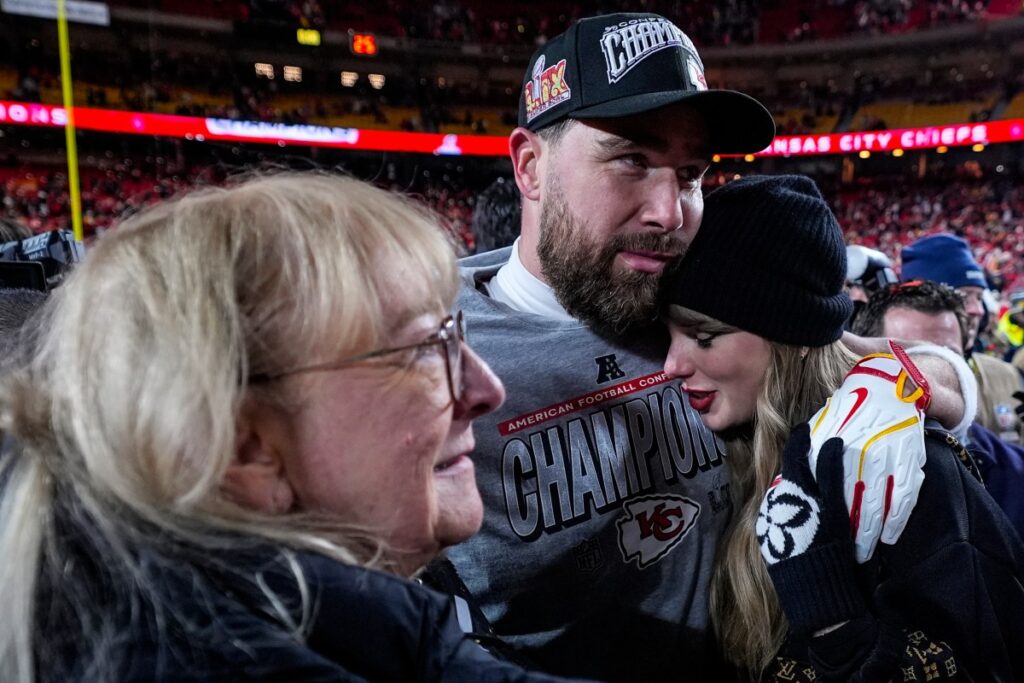 Donna Kelce califica la boda de su hijo Travis con Taylor Swift como “mágica”