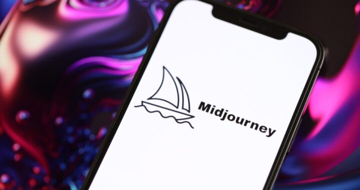Ilustración de un tribunal con Midjourney y logos de Hollywood enfrentados por el uso de IA