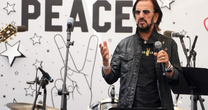 Ringo Starr recibió un doctorado honoris causa en el marco de su cumpleaños 86