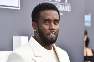 Sean “Diddy” Combs es enviado a aislamiento tras una pelea en prisión