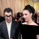 Representante de Margaret Qualley desmiente infidelidad en su separación
