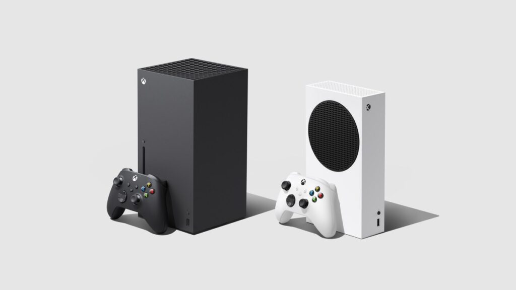 Consola Xbox con disco físico y su versión digital en pantalla
