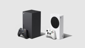Consola Xbox con disco físico y su versión digital en pantalla