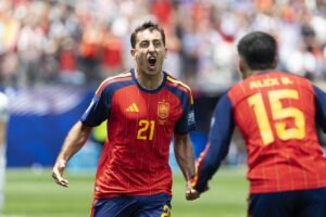 España celebra el 3-0 a Austria con Oyarzabal y Porro como protagonistas en el Mundial