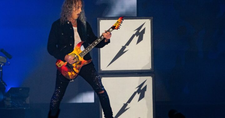 Metallica en concierto mostrando solidaridad con víctimas de sismos en Venezuela